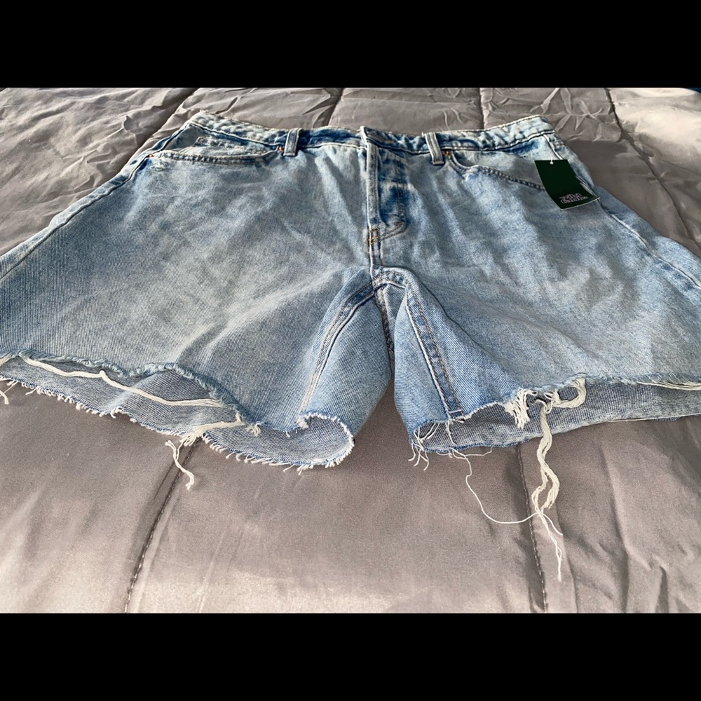 High rise Bermuda shorts